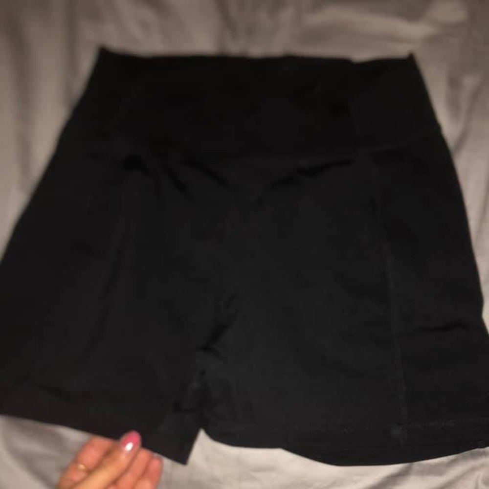 Paragon sakura shorts size medium, worn once